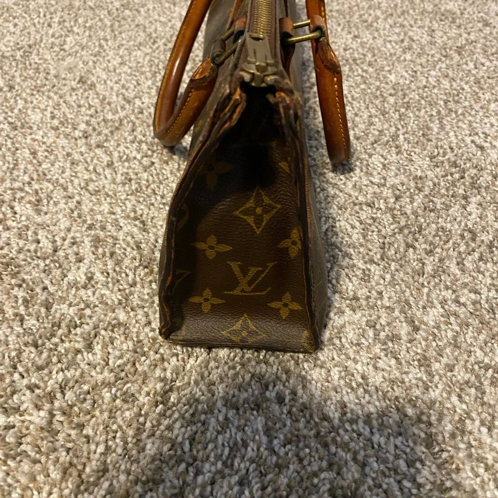 Louis Vuitton Monogram Sac Triangle Handbag - Picture 4 of 11